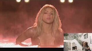 Шакира и Рианна - Трахни меня жестко (не могу забыть забыть тебя, пародия) - порно видео