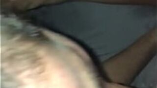 Горячий минет от девушки - порно видео