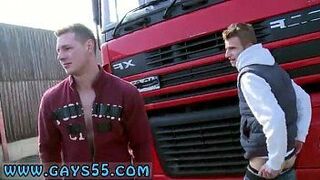 Эмо гей Секс ХХХ первый время два горячие парни что любят ебать в общественные - порно видео