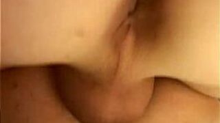 Молодой гей хуесосы ссать и Кончить гараж ссать оргия для Джастин - порно видео