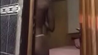 ебать со следом - порно видео