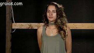 Блондинка сука не может оставаться на месте - порно видео