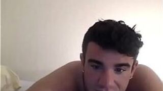 Чуваки стучат в камеру - порно видео