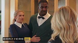 Подросткам нравится БОЛЬШОЕ - (Хлоя Капри, Джакс Слэйхер) - Возвращение домой паршивца - Браззерс - порно видео