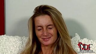 Чешская милашка использует нашу сперму! - порно видео